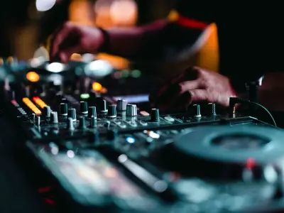 Minor Keys: ένα βιβλίο για τη γυναικεία πλευρά της ηλεκτρονικής μουσικής