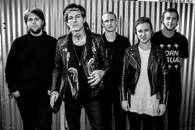 Ποιοί είναι οι The Neighbourhood;Η μπάντα πίσω από το «Sweater Weather» έρχεται στην Αθήνα