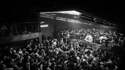 Καλύτερα Techno Clubs στην Αθήνα: Οδηγός 2026