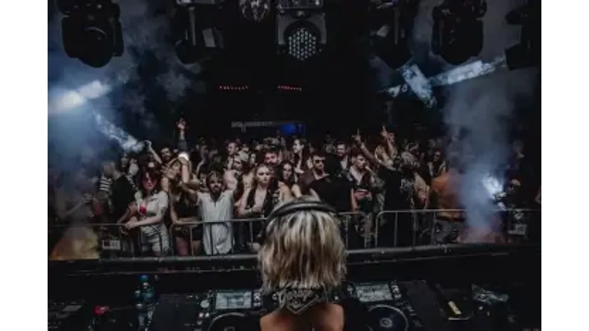 Υπαίθριο house music event στην Αθήνα