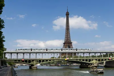 Student Guide to Paris: Housing, Transit, and Finding Live Music on a Budget