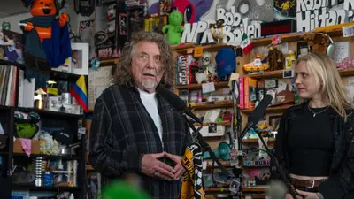 Ο Robert Plant στη σκηνή του Λόφου της Σάνης